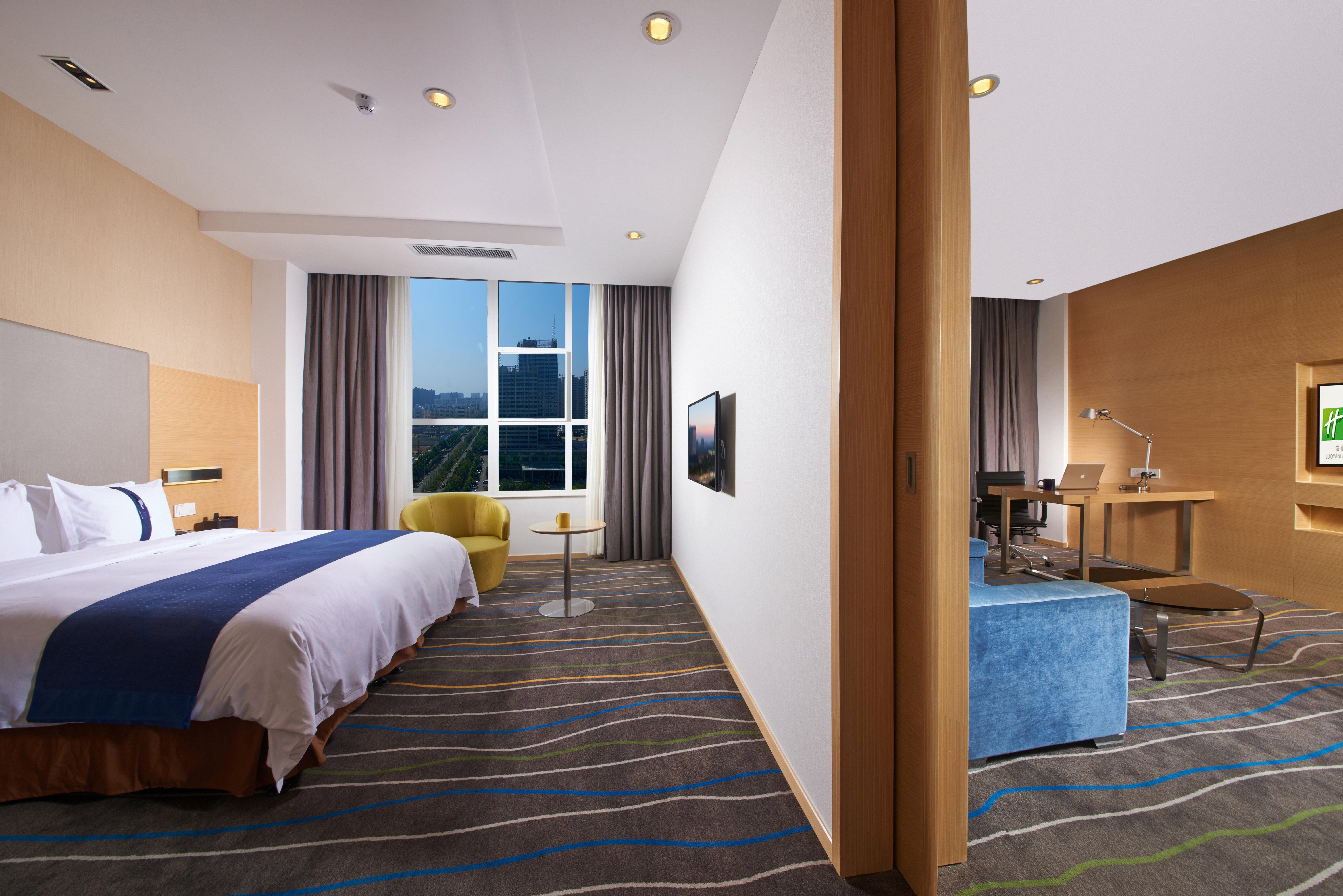 Holiday Inn Express Luoyang City Center By Ihg Exterior photo